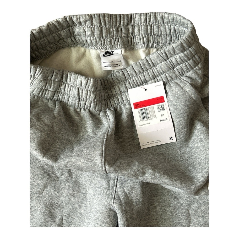 Big Kids Gray Nike Sportswear Club Fleece Joggers Brand New Size Large - Picture 10 of 10